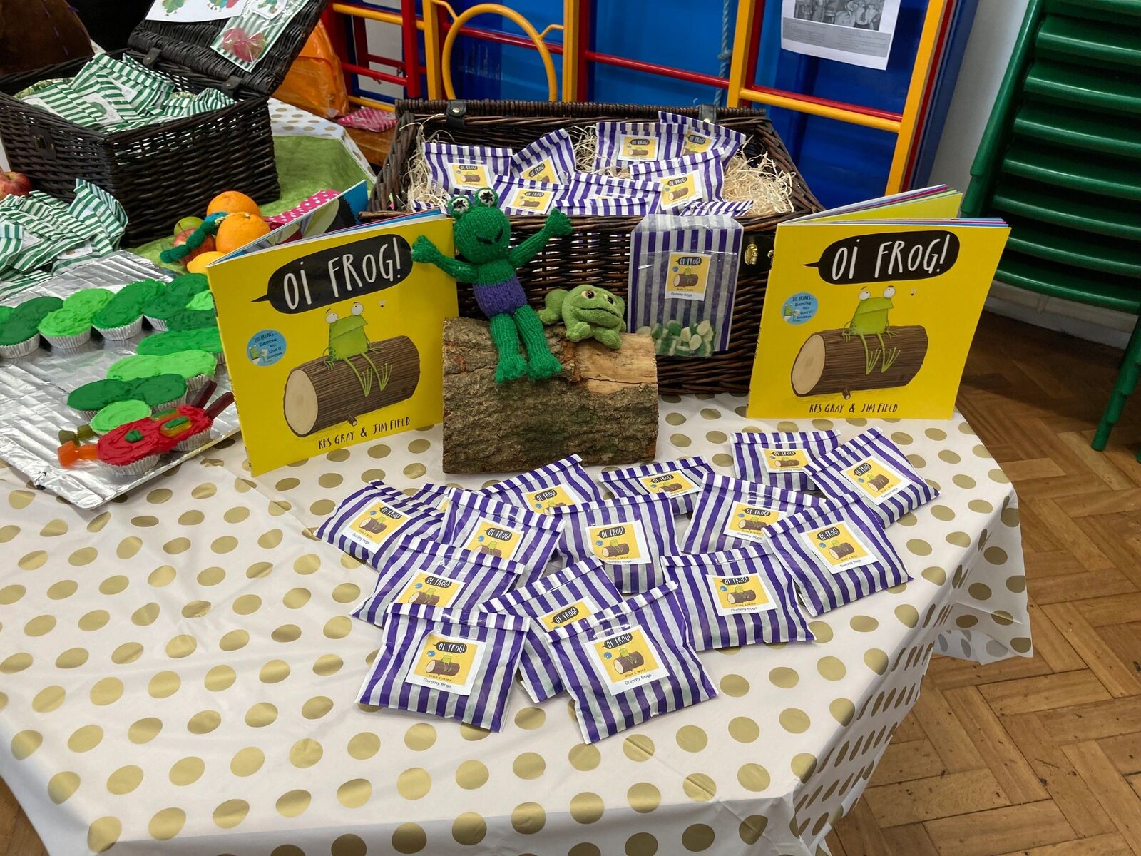 'Oi Frog!' sweet display